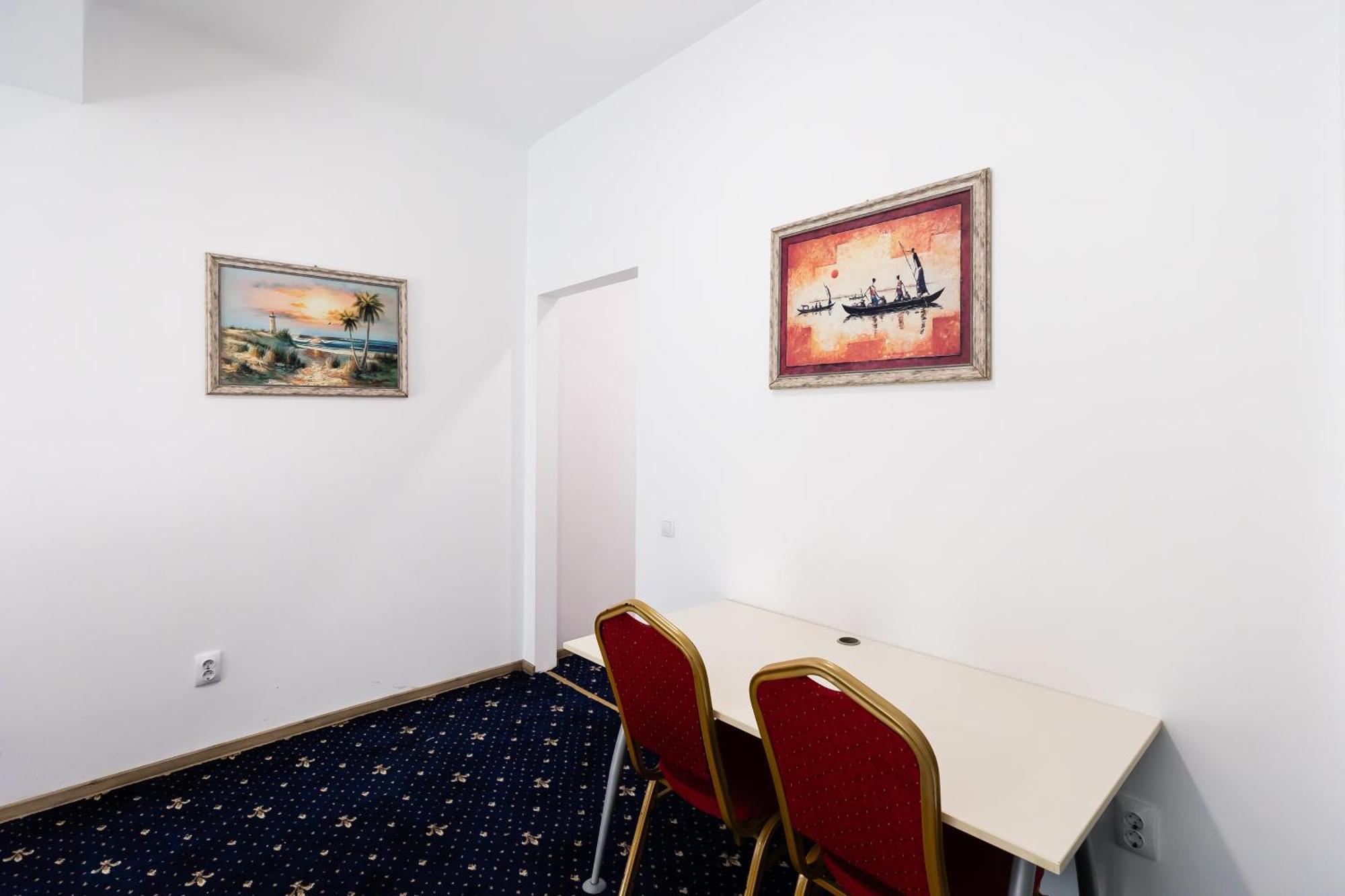 Central Studios In Piata Romana Бухарест Экстерьер фото